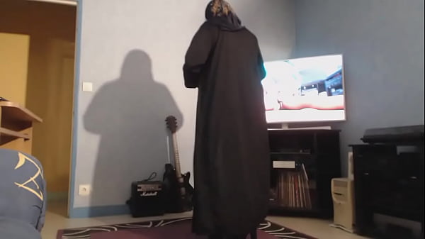 big boobs muslima in hijab 