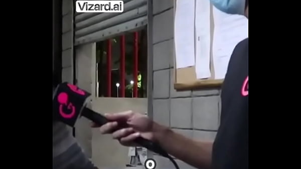 Nonton Condiciones De Trabajo Inaceptables #elchicletv #historia #comunidad #familia #vendedor #atrevidoypegajoso #superacion #c ... thumbnail