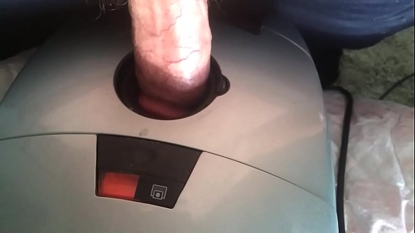 Play MP4 - Vacuum sucks me off&excl;