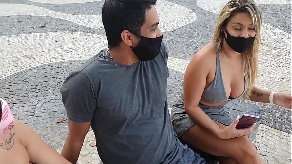 Play MP4 - Sacanagem em Copacabana Novinha Lunna Real e Monique Lopes com Dj Jump