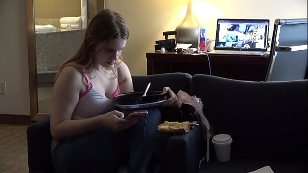 Watch Memel Wilde Use Her Succulent Lips To Eat Fancy Lobster Ravioli thumbnail