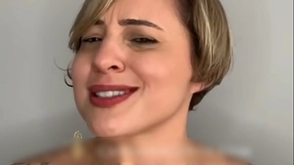 Play MP4 - Que sentada gostosa no colo do amigo e depois leitinho na boca&excl;