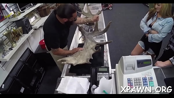 Wonderful_chick experiences backside fuck