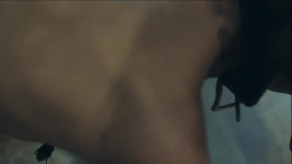 GIOVANA BOMBOM É AMARRADA E DOMINADA PORNEGO CATRA ENQUANTO PAGA_UM BOQUETE