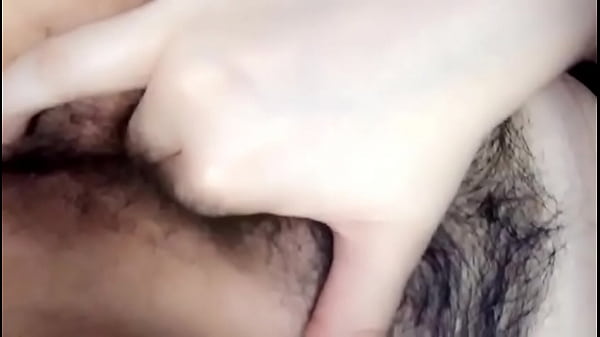 Gf plays with_hairy pussy