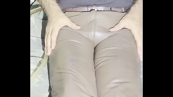 Me smoking a_pig in his pants