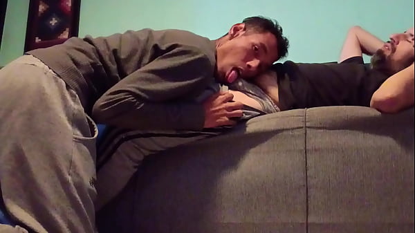 Complaciendolo, Oliendo Y Chupando Su Verga, Lo Hago Largar La Leche. thumbnail