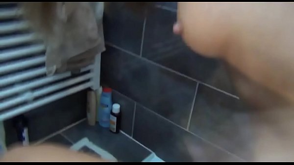 SEXY CUMSLUT GERMAN PETITE ANAL_SEX IN BATHHOT ORGASM