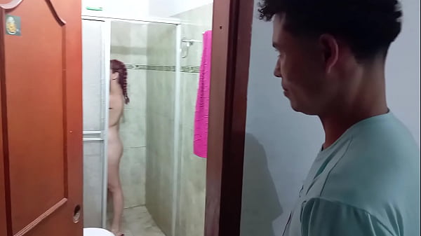 Play MP4 - Le Follo El Co&ntilde;o y El Culo a Mi Hermanastra En El Ba&ntilde;o