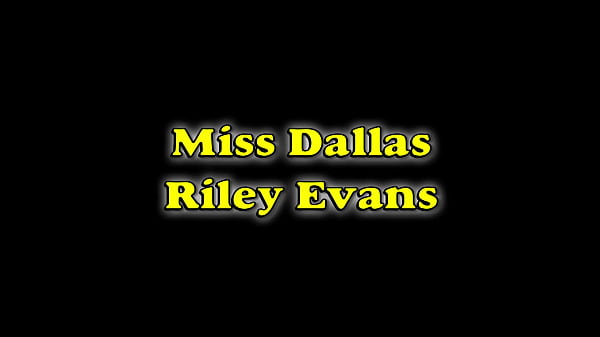 Nonton Runaway Lesbians Riley Evans And Miss Dallas thumbnail