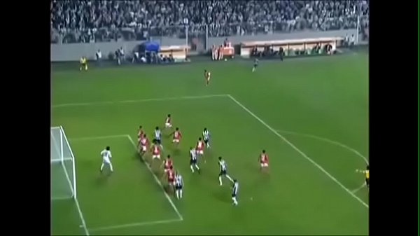 Goleiro metendo na mexicana 