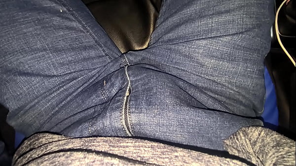 Play MP4 - Peeing in my Jeans