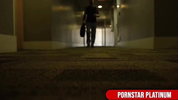 Play MP4 - Sexy Hunk Alex Legend Cums Hard On Blonde Hoe Christie Stevens' Face&excl;