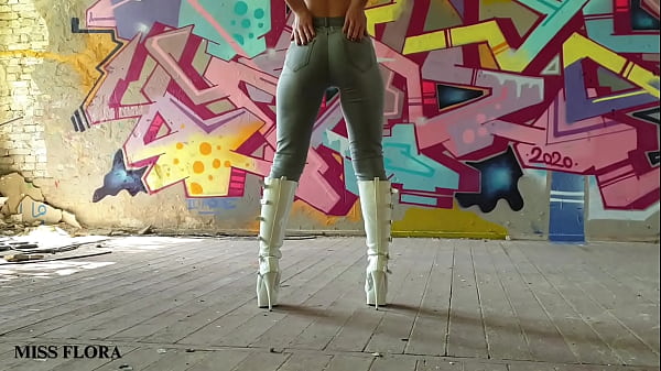 Play MP4 - Walking and Teasing in My White Boots