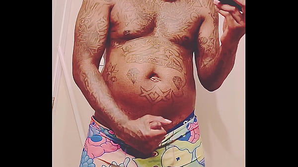 Fat cockblack dude blows his load before meeting with sugar mama