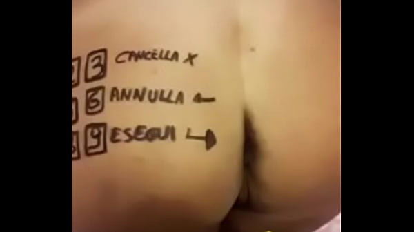 Ragazza bancomat