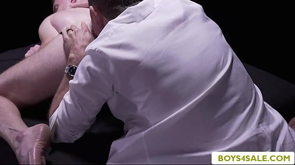 My ass gets fucked while im getting auctioned