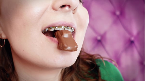 ASMR andclose ups Giantess VoreFetish_Eating Cars fromchocolate Braces