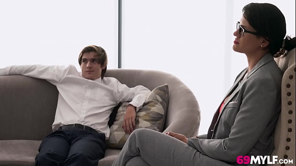 Play MP4 - Aaliyah Love&comma; Penny Barber In Deep Analysis Extended Cut