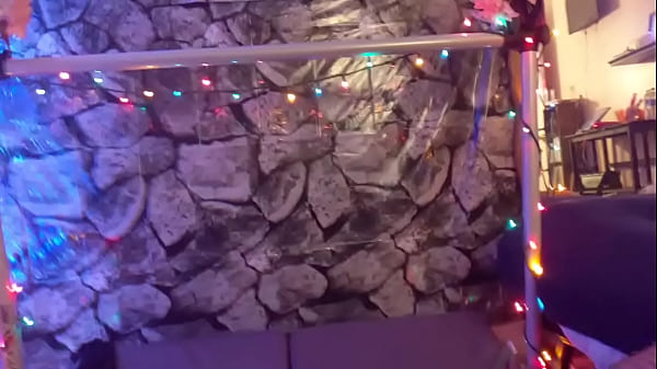 Play MP4 - Hotwife Steffi - Valentine Orange masturbation dance