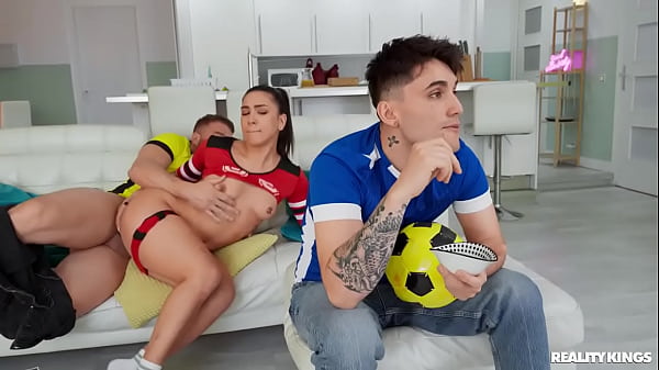 Play MP4 - Ballin Out Behind My Boyfriend &sol; Reality Kings