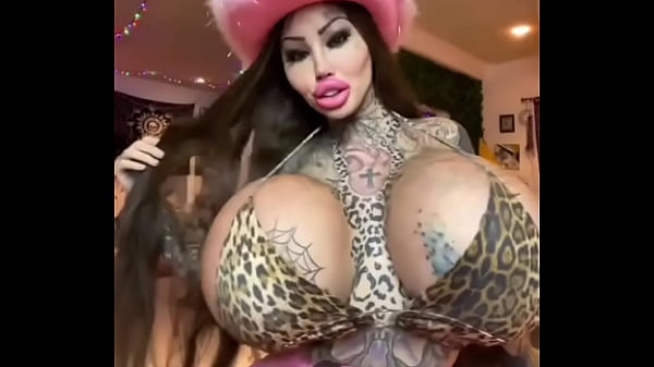 Nonton Beyond Barbie Doll Extreme thumbnail