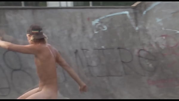 Play MP4 - naked skater