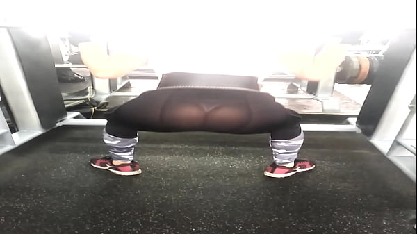 Nalgas y gemidos en transparencia