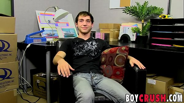 Play MP4 - Handsome Kevin teases with ass and beats his twink dick