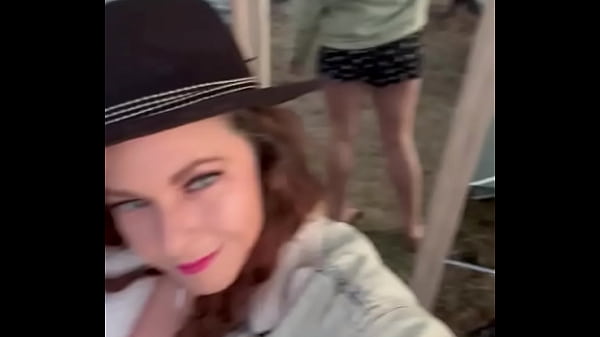 Nonton Appalachian Girl With A Big Heart... And A Big Butt To Match. Proud Of Where I'm From And What I've Got. ️? thumbnail