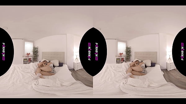 Play MP4 - Dos amigas j&oacute;venes y lesbianas se despiertan cachondas en realidad virtual 4K Ginebra Bellucci   Katrina Moreno &vert; completo -->