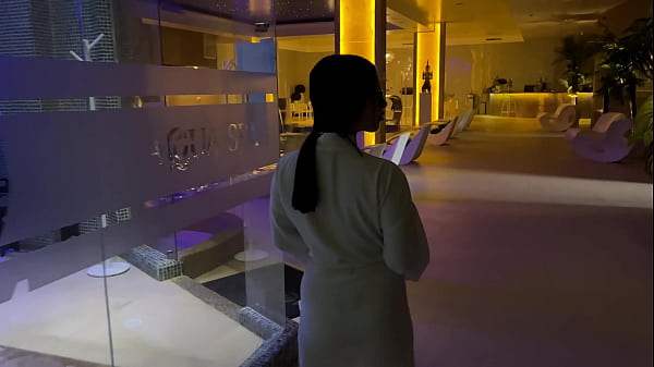 Nonton Pareja De Exhibicionistas Follan En Spa P&uacute;blico-katty Blake thumbnail