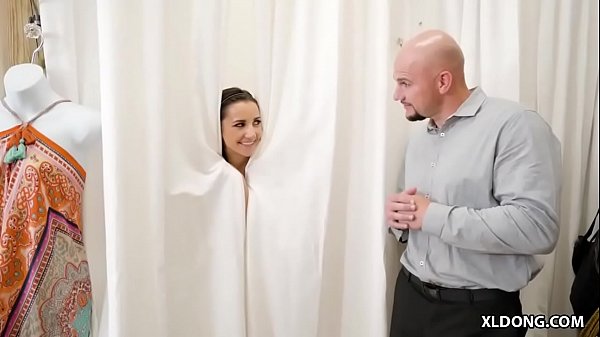 Fuck in apublic_changingroom Jade Amber