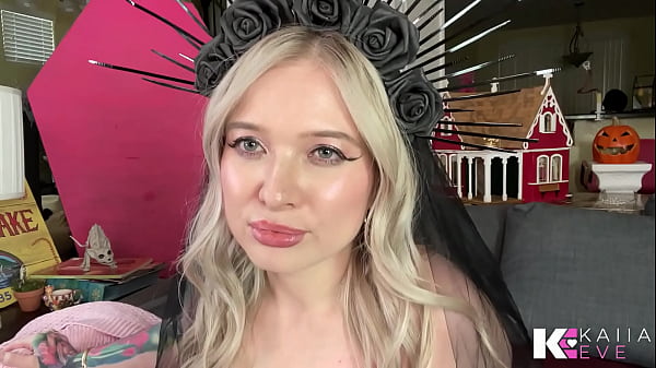 Falling for blue goddess eyes sensual mind program 