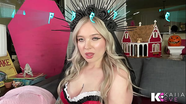 Nonton Falling For Blue Goddess Eyes : Sensual Mind Program thumbnail