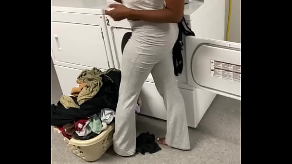 Face Fucked My Noisy Neighbors Babymom In The Laundry Room thumbnail