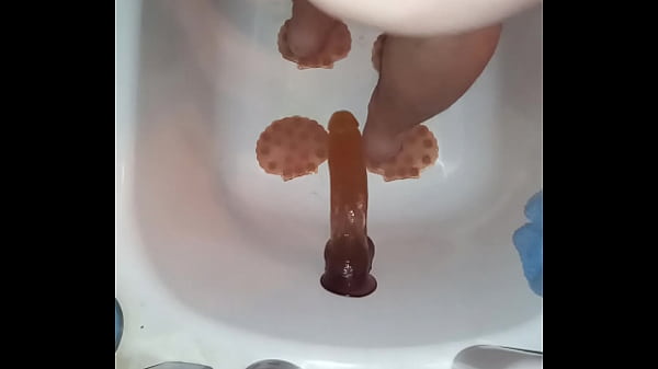Deep analfuck atmy bathtub