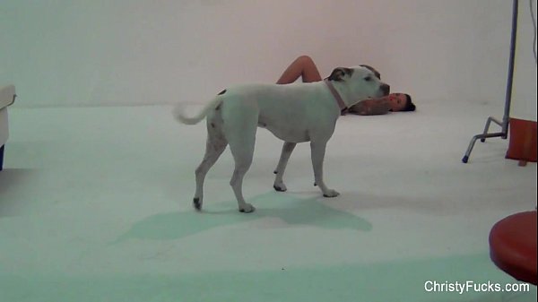 Play MP4 - Christy Mack On Set