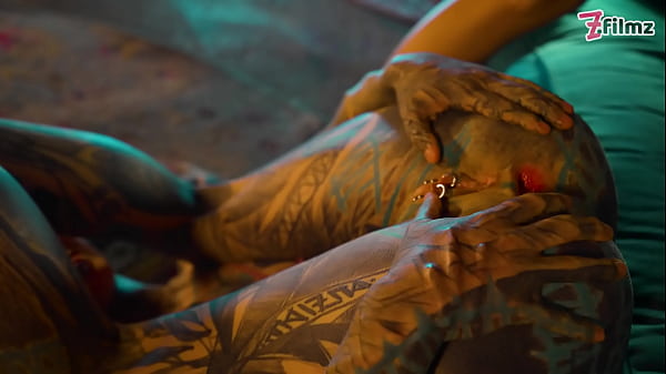 Nonton Tattooed Girl Got Caught Fucking Herself With A Big Toy, Anal, Bj, Cumshot thumbnail