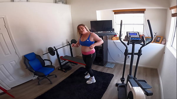 Workout Sex In The Gym With Stepmom thumbnail