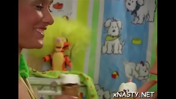 Teenagers have_a sex party