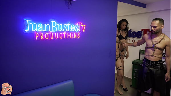 Nonton Pareja Me Invita A Su Fantasia De Bdsm Con Juego De Velas Y Mucho Sexo thumbnail