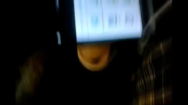 AMIGO SE MASTURBA VIENDO A MI ESPOSA 