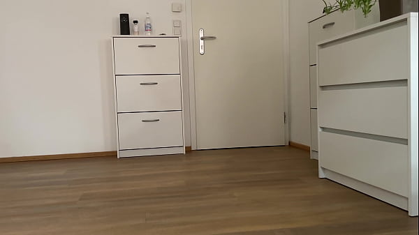 Play MP4 - Sexy milf in silk robe sucks and gets cum from package delivery guy