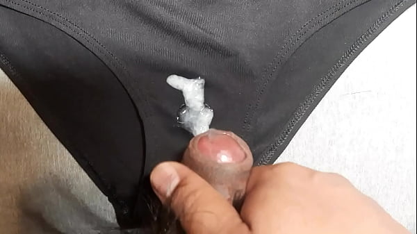 Paja rápida con los calzones negros de mi_crush