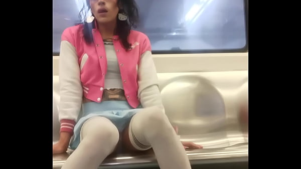 Hermosa Femboy Viajando En El Metro, Y Mostrando Las Bragas A Desconocidos thumbnail