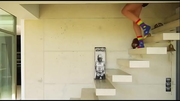 Nonton Elliniko - Greek Celebrity Georgia Georgiou Super Hot Legs thumbnail