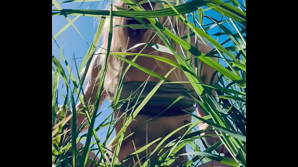 Nonton Profite Du Week-end De P&acirc;ques Pour Me D&eacute;couvrir Int&eacute;gralement thumbnail