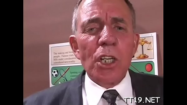 Tempting Becky gets_fingered