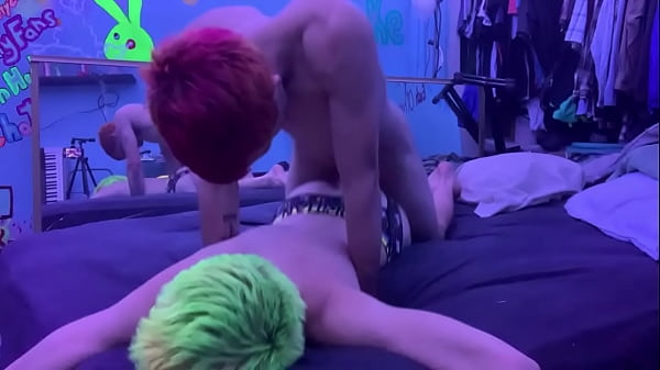 Two hot boys fuck 